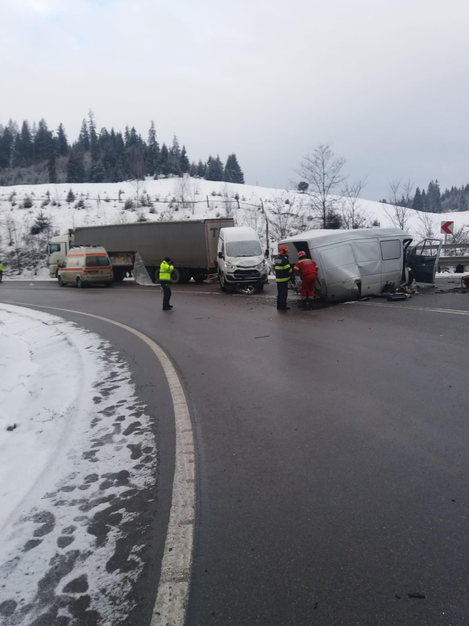 Accident rutier pe DN17 în zona Pasul Mestecăniș