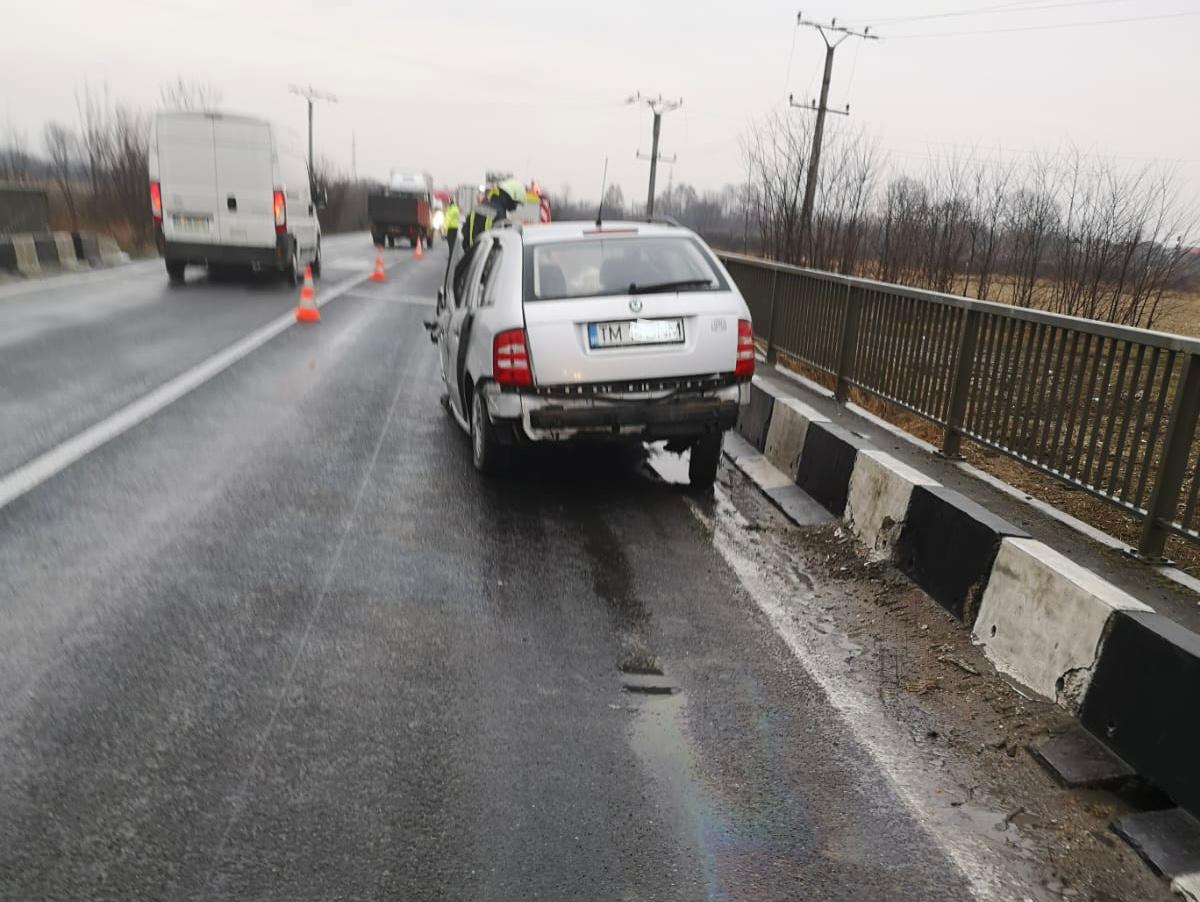 Accident rutier pe DN6 în zona localității Găvojdia