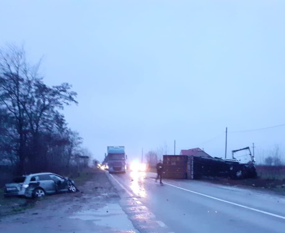 Foto! Accident rutier pe E85 în comuna Gherăești