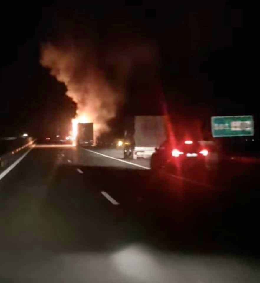 Incendiu auto pe autostrada A10 la km 50
