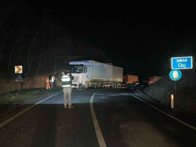 Trafic blocat pe DN16 la limita județelor Mureș și Cluj