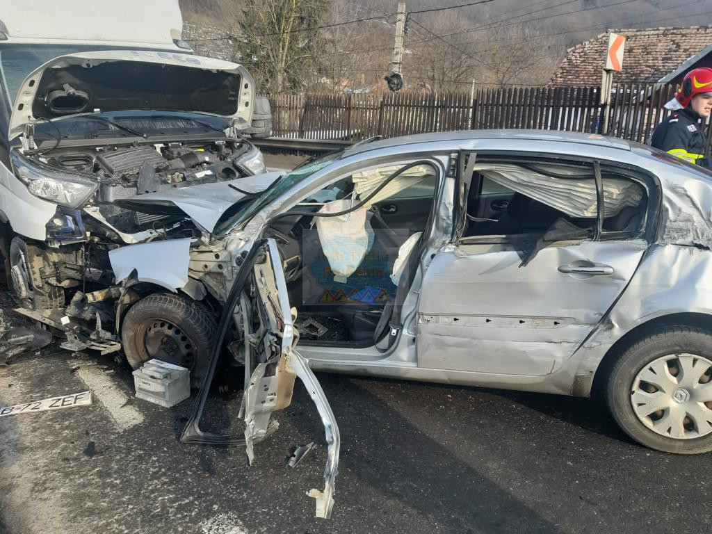 Accident rutier pe DN13 în localitatea Mihai Viteazu