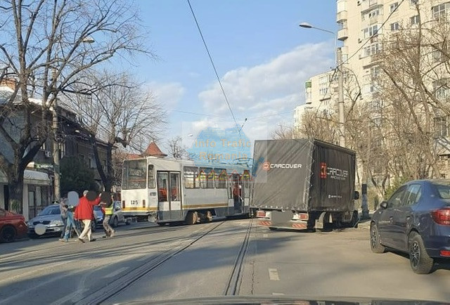 Tramvai deraiat pe strada Baicului din București