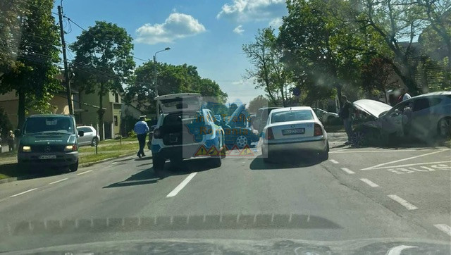 Șofer băut implicat într-un accident pe strada Mătăsarilor
