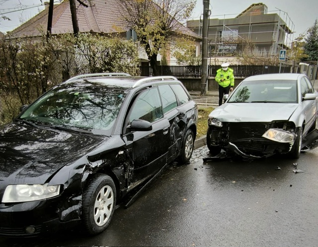 Foto! Accident rutier pe strada Moldoveanu din Sibiu