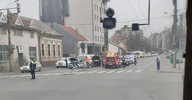Accident rutier pe strada Simion Bărnuțiu din Timișoara